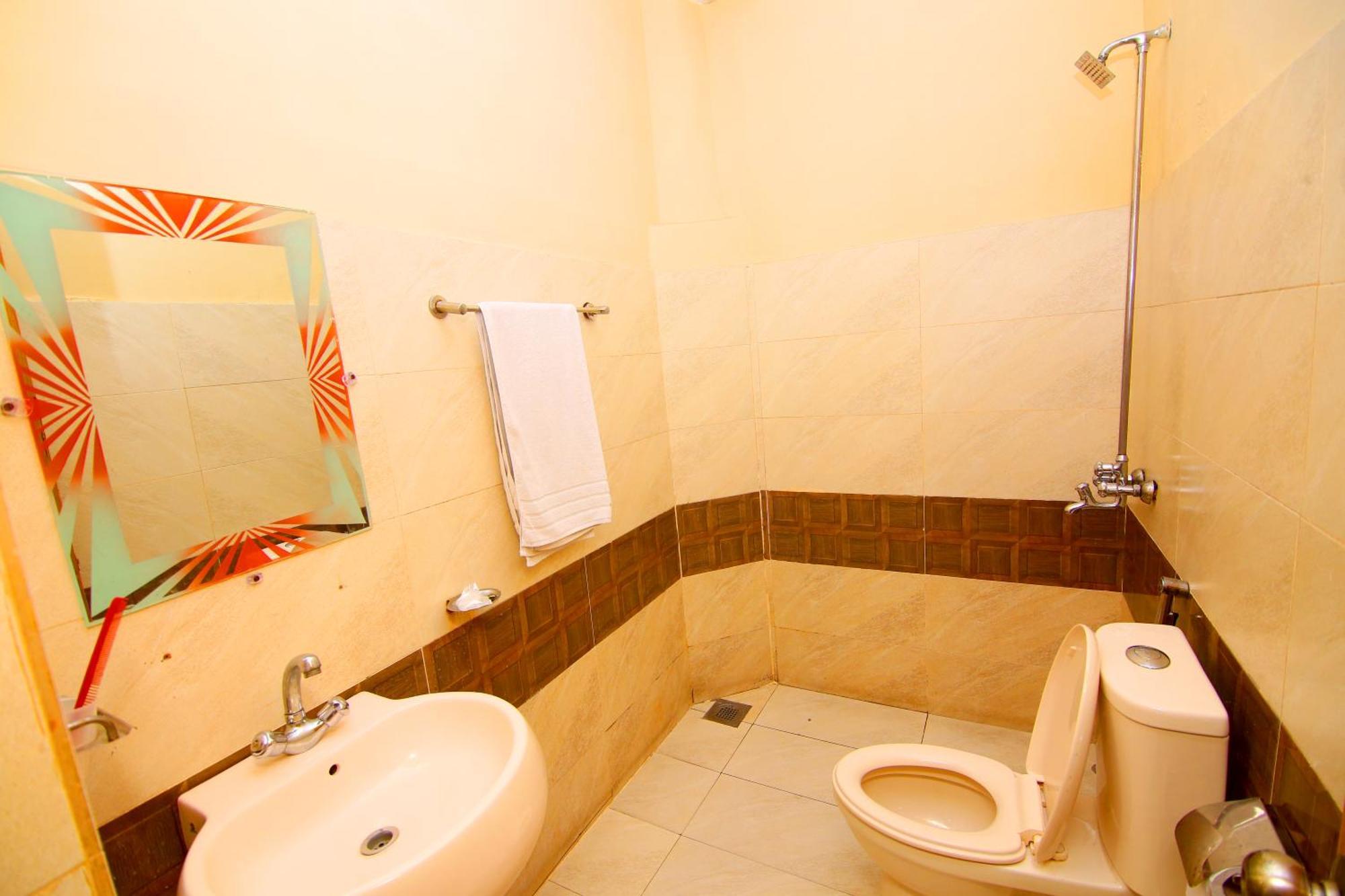 Premier Inn Mall ลาฮอร์ ภายนอก รูปภาพ