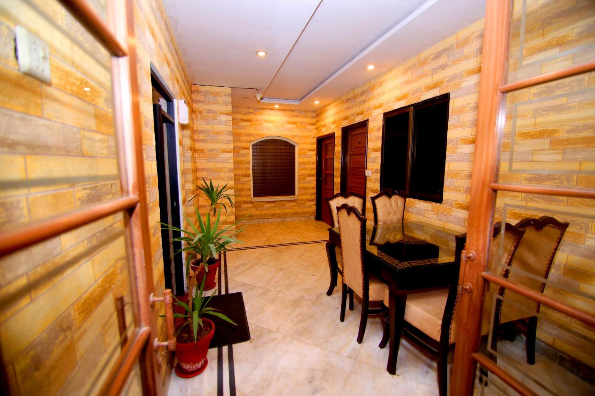 Premier Inn Mall ลาฮอร์ ภายนอก รูปภาพ