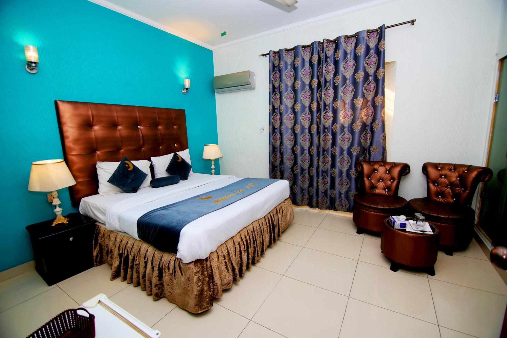 Premier Inn Mall ลาฮอร์ ภายนอก รูปภาพ