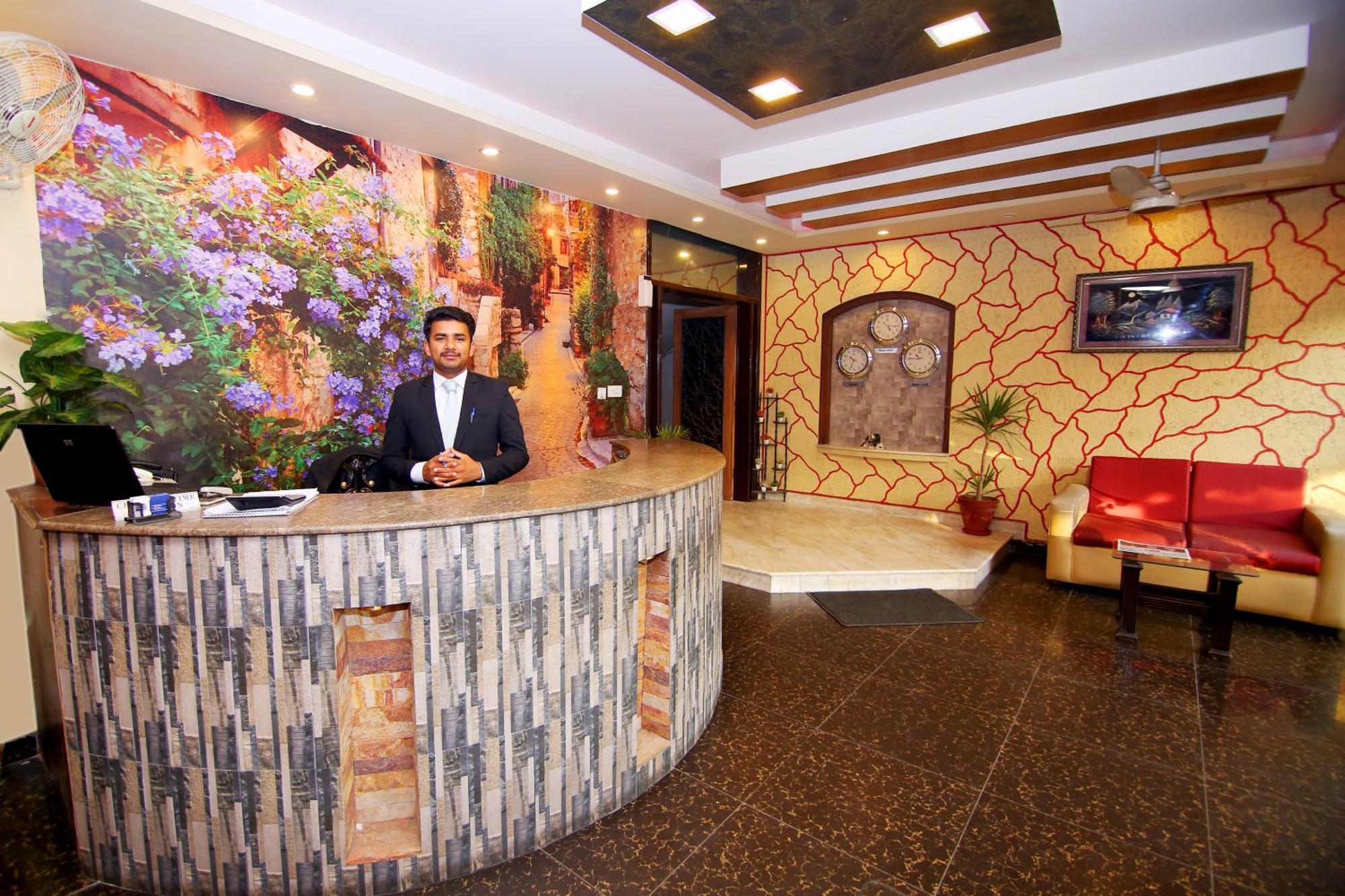 Premier Inn Mall ลาฮอร์ ภายนอก รูปภาพ